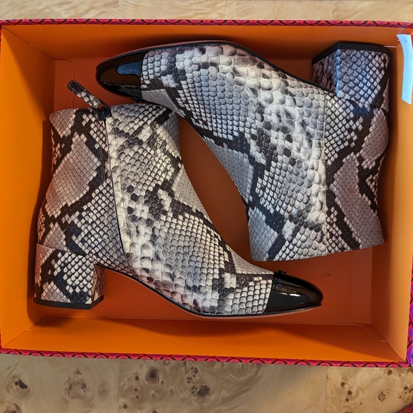 Tory Burch animal print ankle boots - Picture 1 of 14